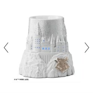 Scentsy Harry Potter Christmas At Hogwarts Warmer White BRAND NEW